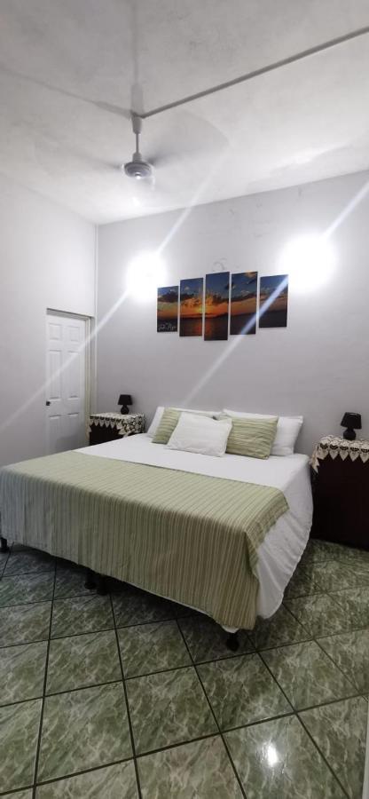 Hostal Tah Itza Flores Εξωτερικό φωτογραφία